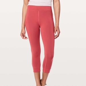 Lululemon In Movement Crop *Everlux 19" - Size 10
